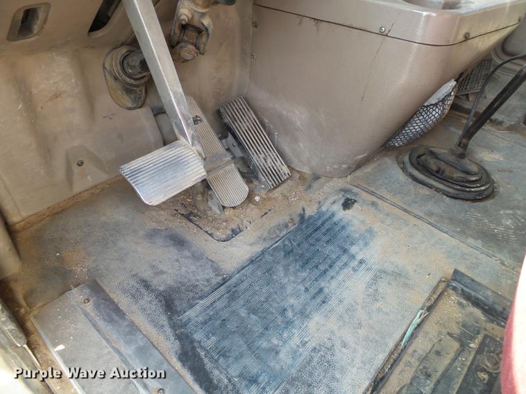 image for item DB7348 2007 International 9400i semi truck