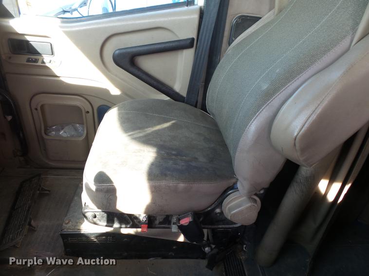 image for item DB7348 2007 International 9400i semi truck