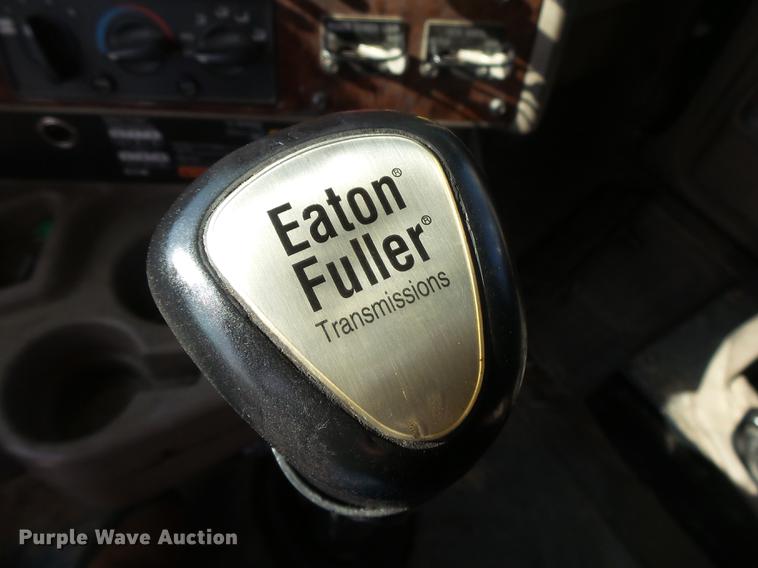 image for item DB7348 2007 International 9400i semi truck