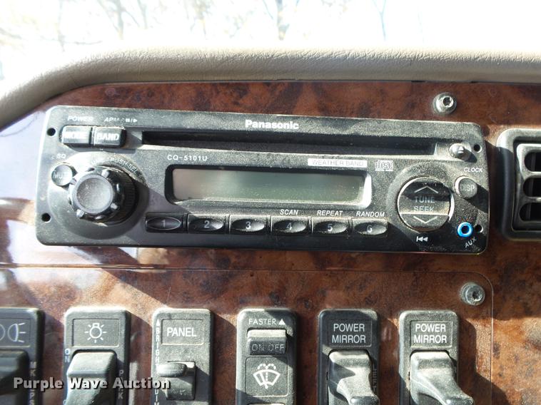 image for item DB7348 2007 International 9400i semi truck