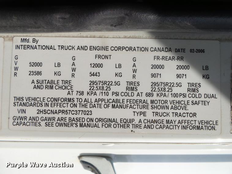 image for item DB7348 2007 International 9400i semi truck