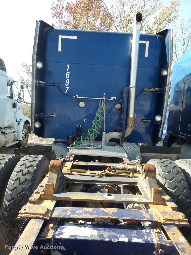 image for item DB7349 1998 Peterbilt 377 semi truck