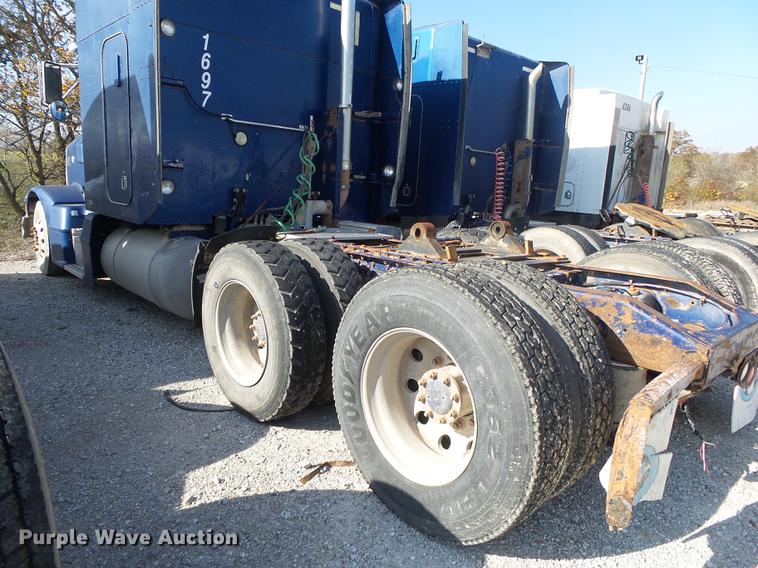 image for item DB7349 1998 Peterbilt 377 semi truck