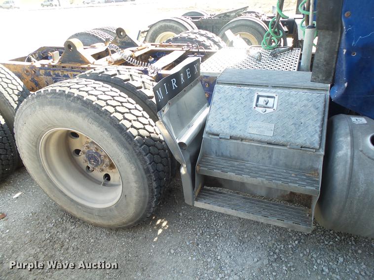 image for item DB7349 1998 Peterbilt 377 semi truck