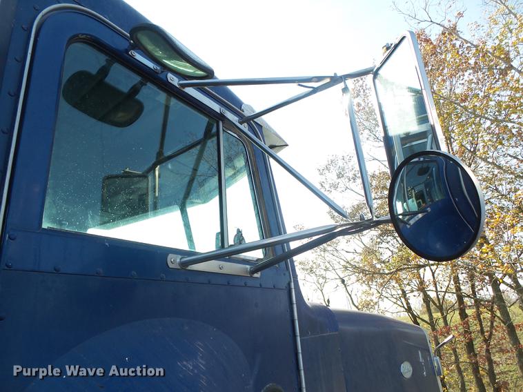 image for item DB7349 1998 Peterbilt 377 semi truck