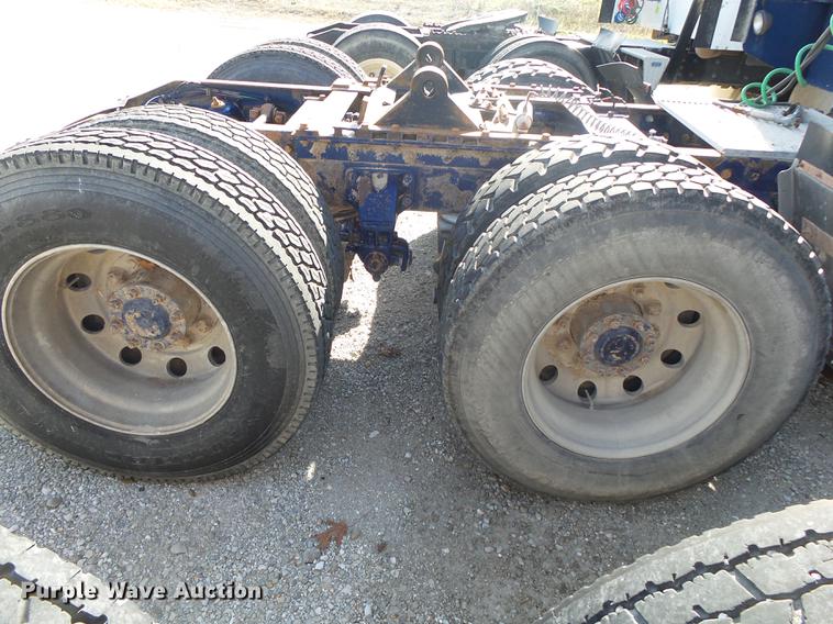 image for item DB7349 1998 Peterbilt 377 semi truck