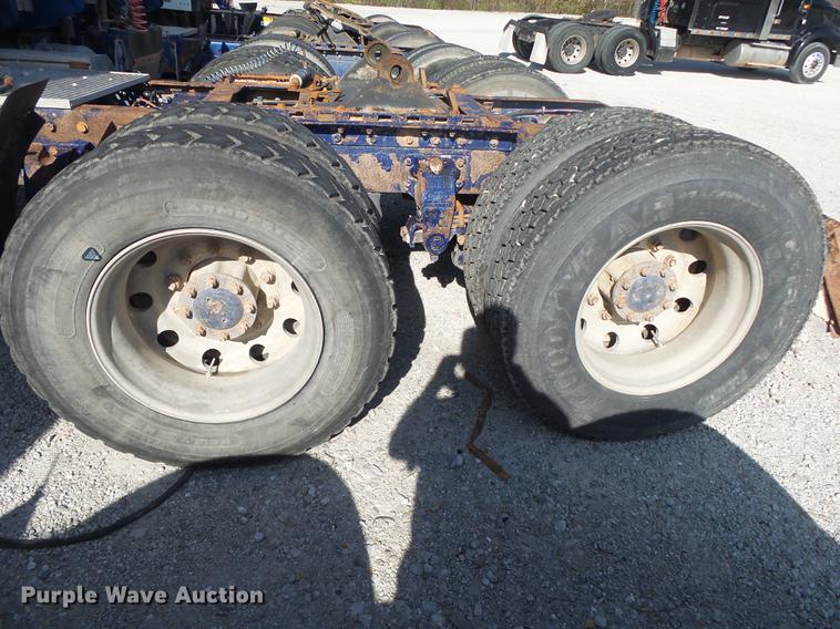 image for item DB7349 1998 Peterbilt 377 semi truck