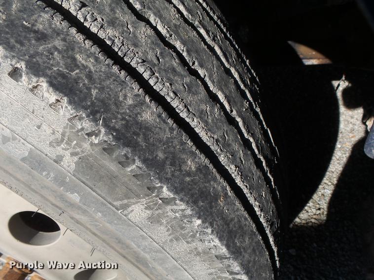 image for item DB7349 1998 Peterbilt 377 semi truck