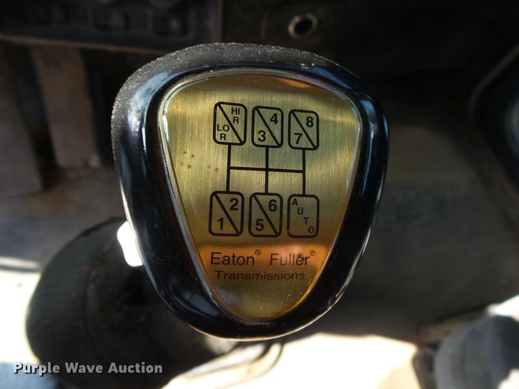 image for item DB7349 1998 Peterbilt 377 semi truck