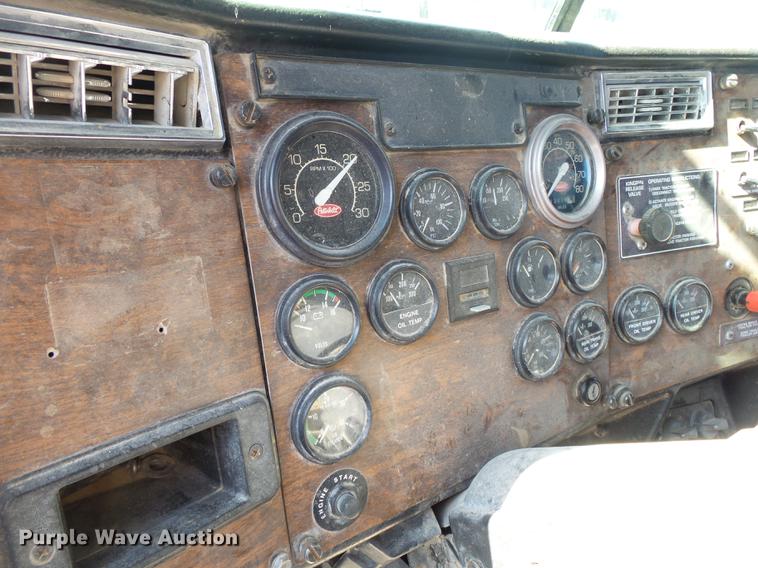 image for item DB7349 1998 Peterbilt 377 semi truck