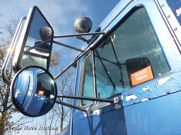 image for item DB7350 1999 Peterbilt 377 semi truck