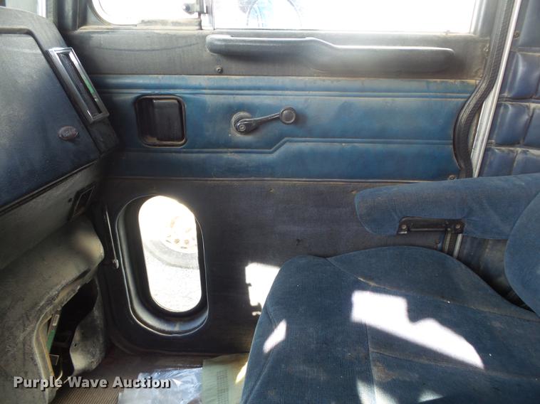 image for item DB7350 1999 Peterbilt 377 semi truck