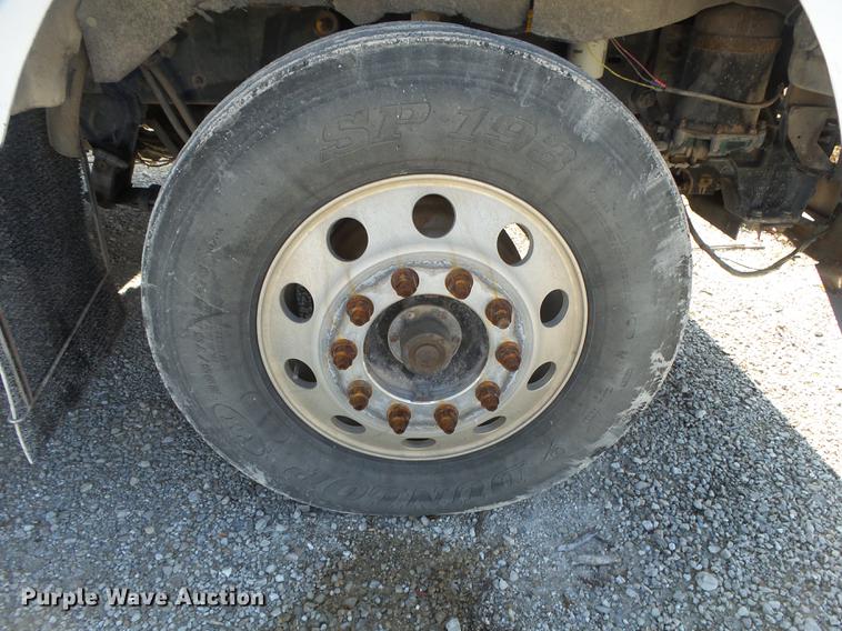 image for item DB7351 2000 Kenworth T800 semi truck