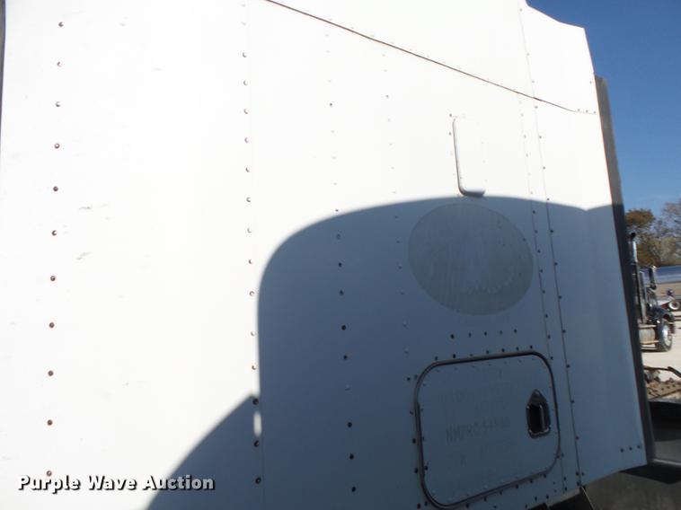 image for item DB7351 2000 Kenworth T800 semi truck