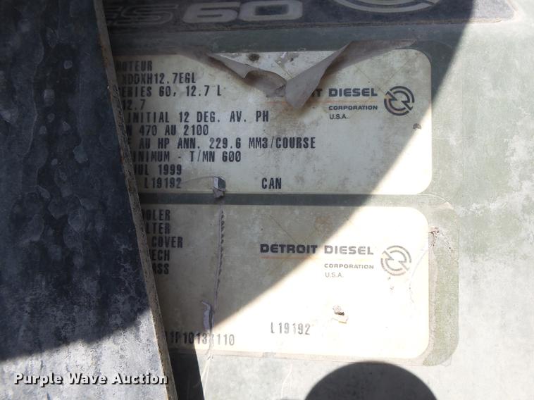 image for item DB7351 2000 Kenworth T800 semi truck