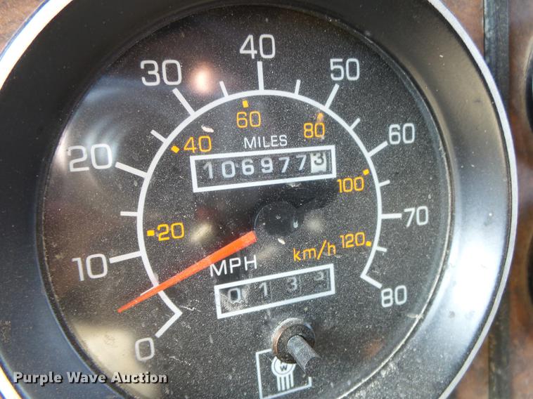 image for item DB7351 2000 Kenworth T800 semi truck