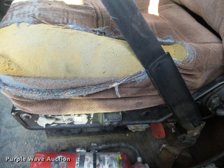 image for item DB7351 2000 Kenworth T800 semi truck