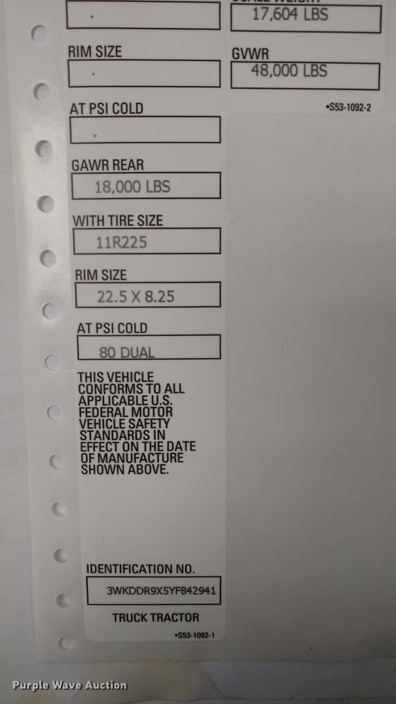 image for item DB7351 2000 Kenworth T800 semi truck