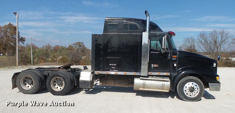 image for item DB7352 2007 International 9400i semi truck