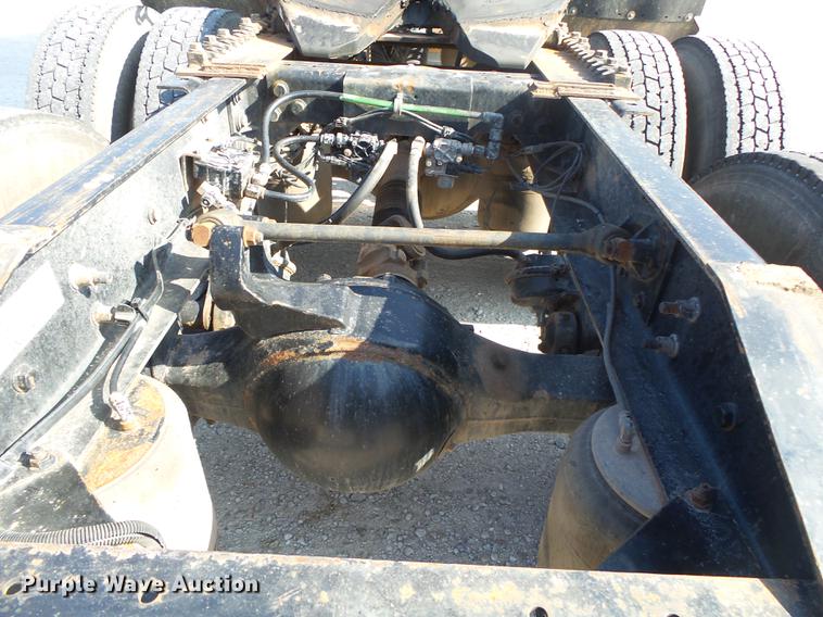 image for item DB7352 2007 International 9400i semi truck