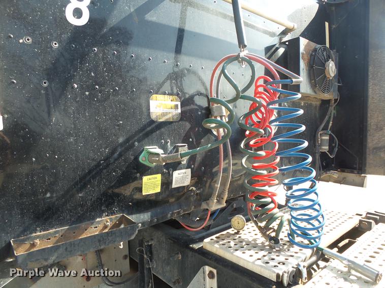 image for item DB7352 2007 International 9400i semi truck