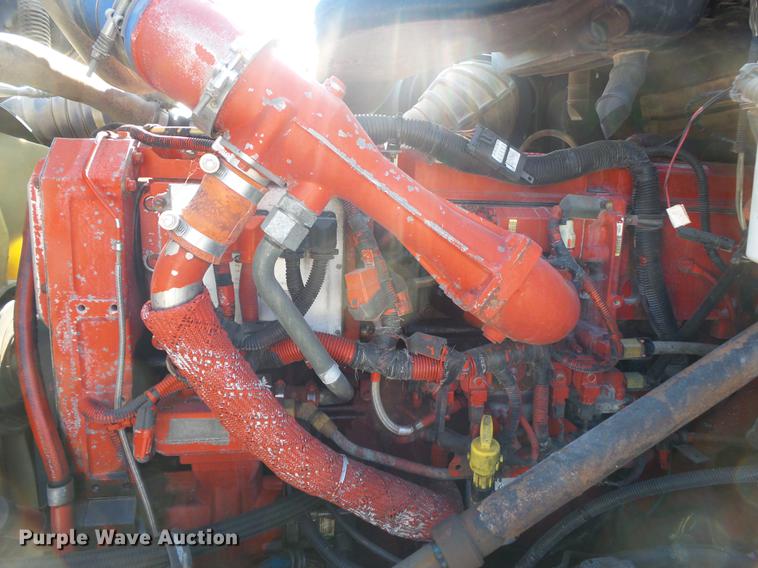 image for item DB7352 2007 International 9400i semi truck