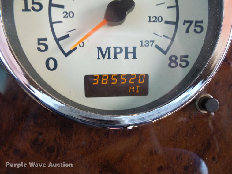 image for item DB7352 2007 International 9400i semi truck