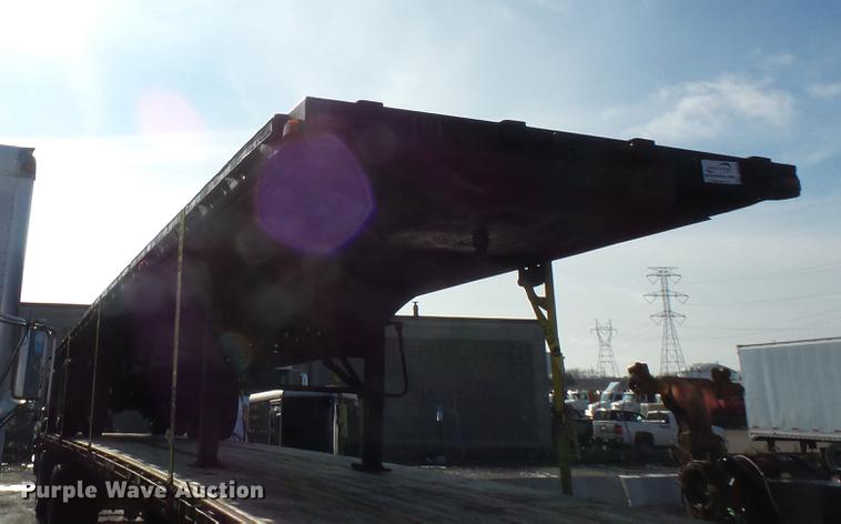 image for item DB8009 2002 Transcraft TL-2000-W2 flatbed trailer