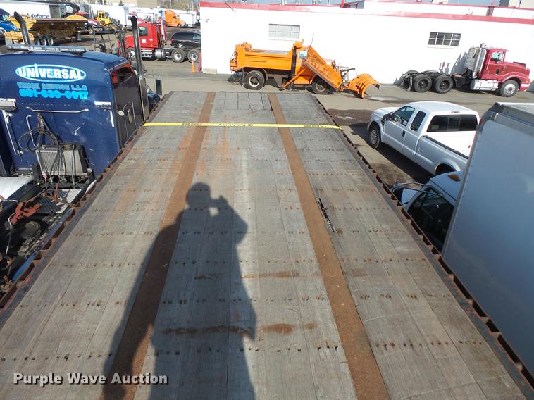 image for item DB8009 2002 Transcraft TL-2000-W2 flatbed trailer