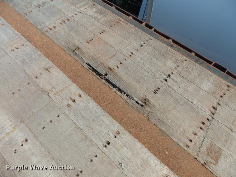 image for item DB8009 2002 Transcraft TL-2000-W2 flatbed trailer