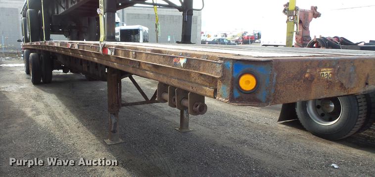 image for item DB8010 2006 Manac 10245A00 flatbed trailer