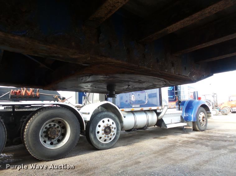 image for item DB8010 2006 Manac 10245A00 flatbed trailer