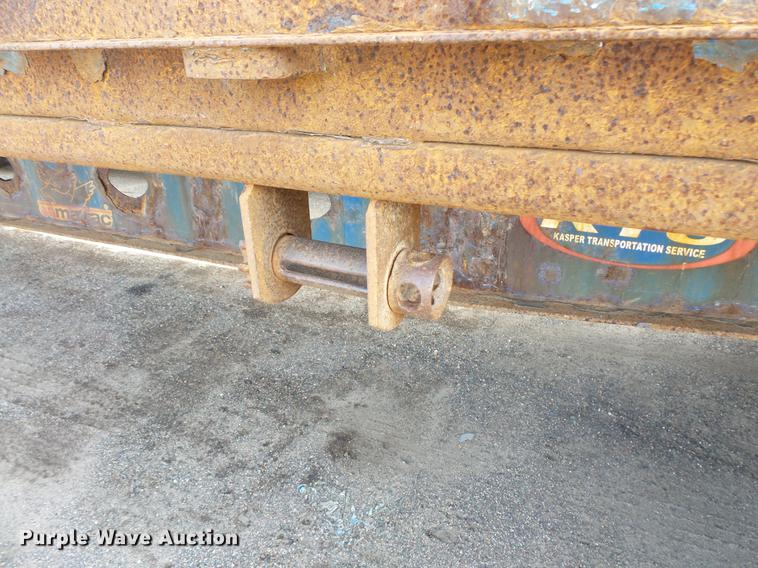image for item DB8010 2006 Manac 10245A00 flatbed trailer
