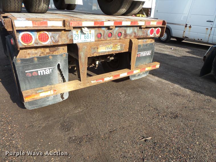 image for item DB8010 2006 Manac 10245A00 flatbed trailer