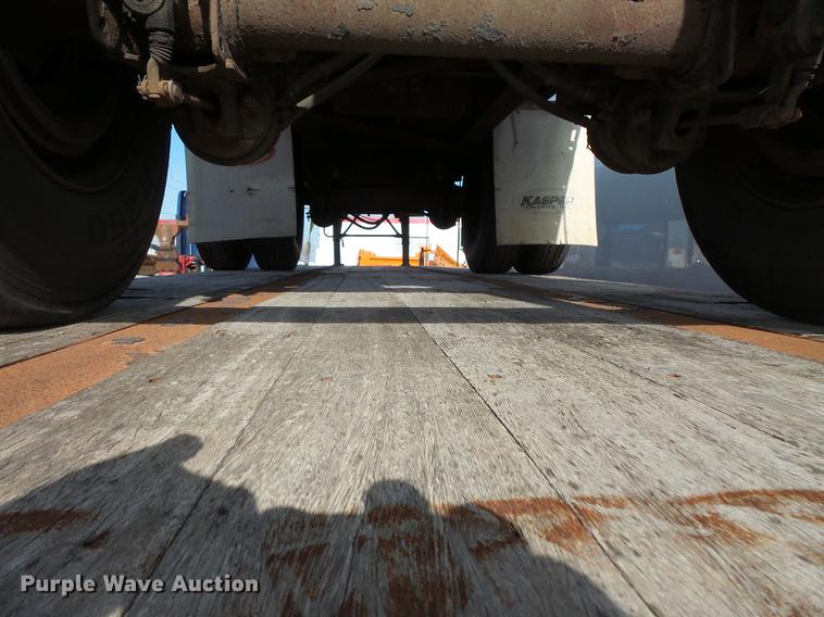 image for item DB8010 2006 Manac 10245A00 flatbed trailer