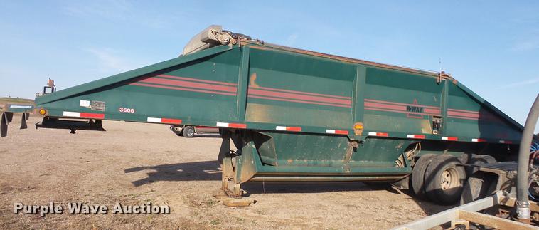 image for item DB8054 2000 R-way 3521TRI bottom dump trailer