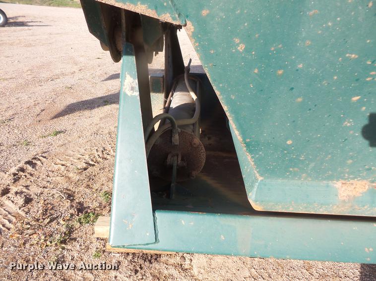 image for item DB8054 2000 R-way 3521TRI bottom dump trailer