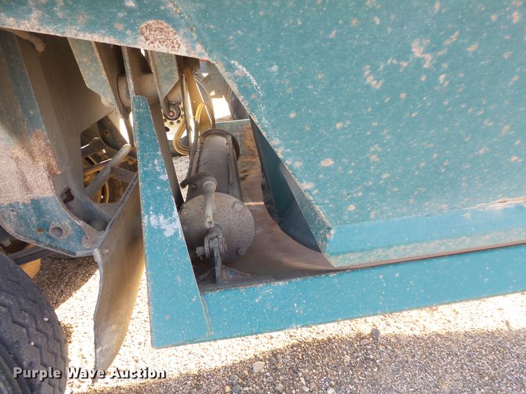 image for item DB8054 2000 R-way 3521TRI bottom dump trailer