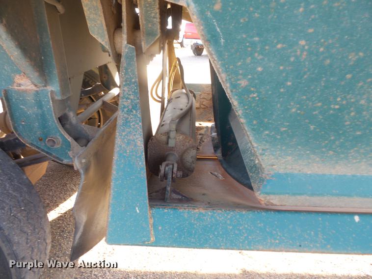 image for item DB8056 2000 R-way 3521TRI bottom dump trailer