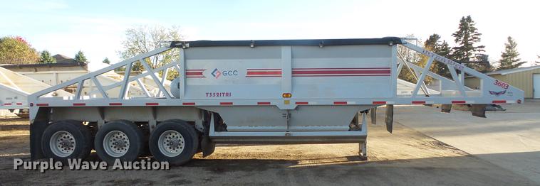 image for item DB8075 2007 R-way bottom dump trailer
