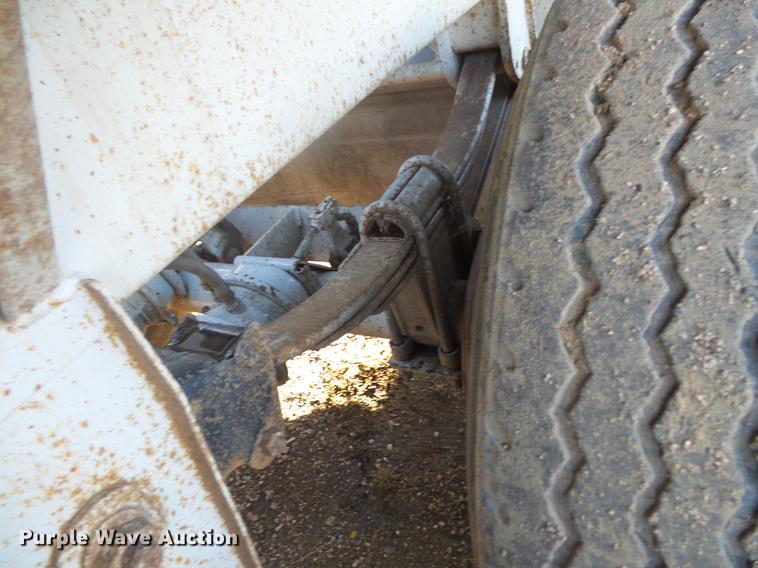 image for item DB8075 2007 R-way bottom dump trailer