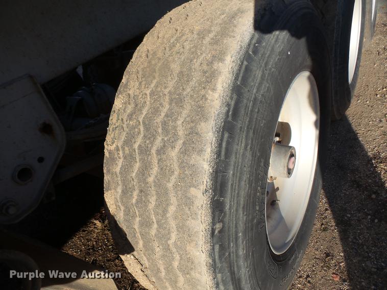 image for item DB8075 2007 R-way bottom dump trailer