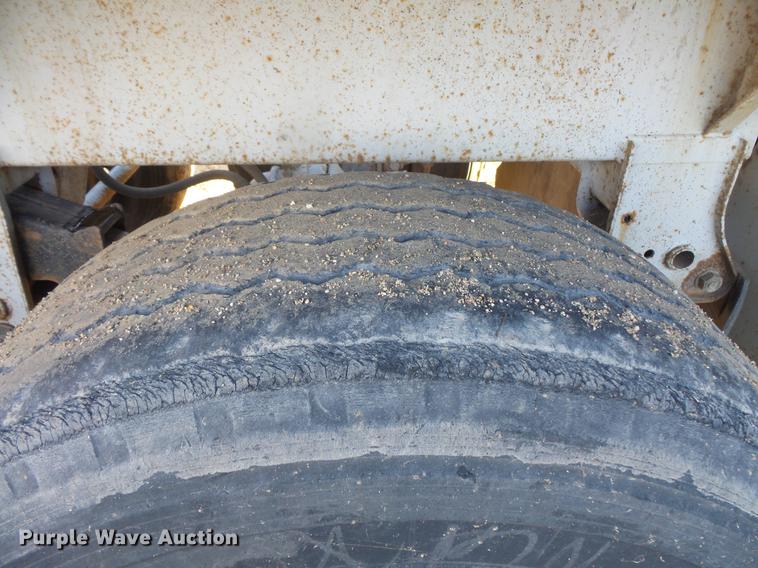 image for item DB8075 2007 R-way bottom dump trailer