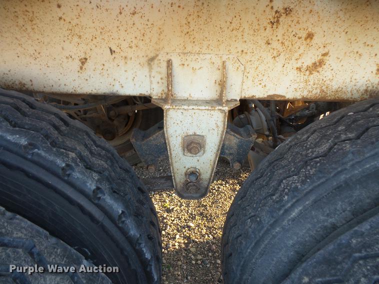 image for item DB8076 1999 bottom dump trailer