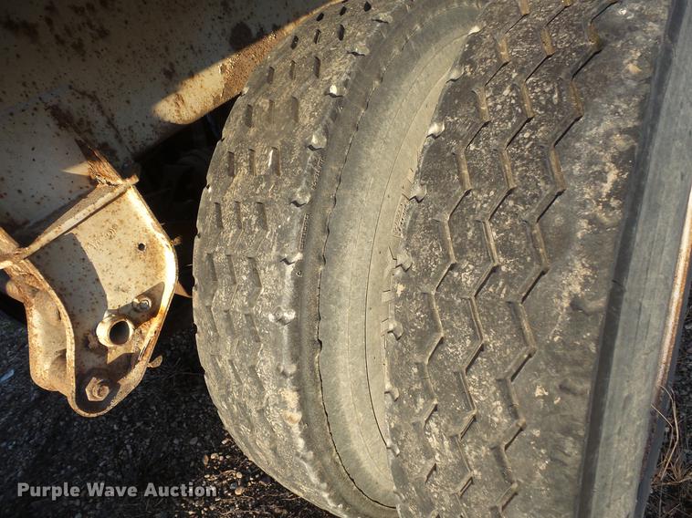 image for item DB8076 1999 bottom dump trailer