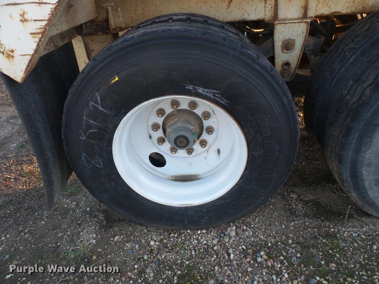 image for item DB8076 1999 bottom dump trailer