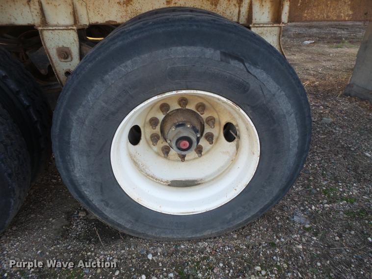 image for item DB8076 1999 bottom dump trailer