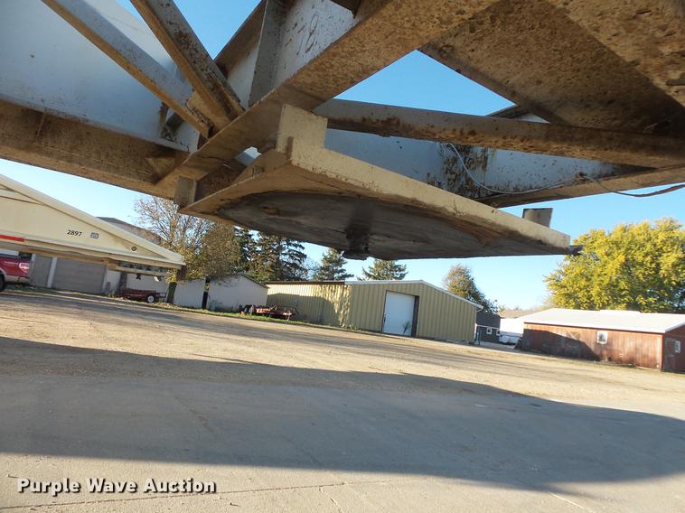 image for item DB8077 1999 Corn Belt bottom dump trailer