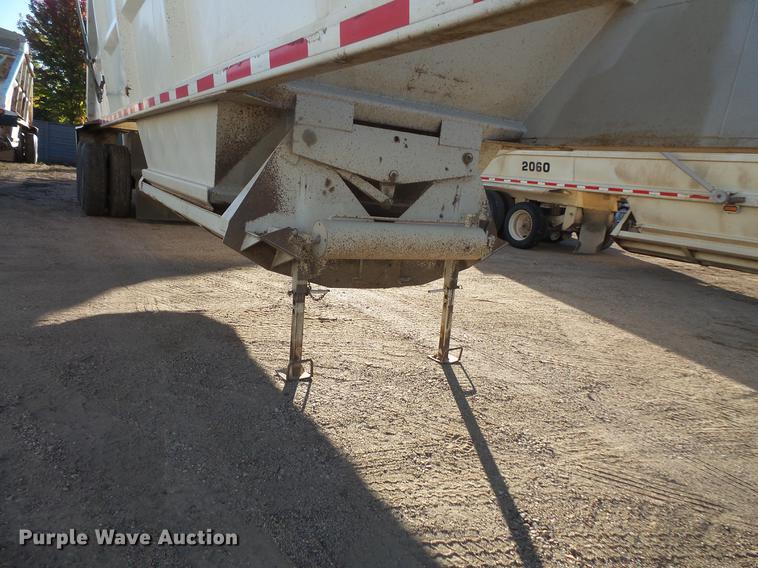 image for item DB8077 1999 Corn Belt bottom dump trailer