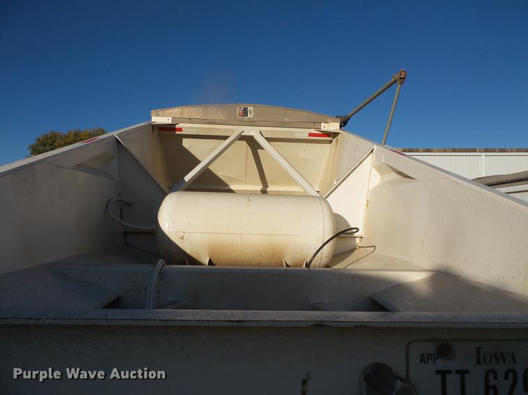 image for item DB8077 1999 Corn Belt bottom dump trailer